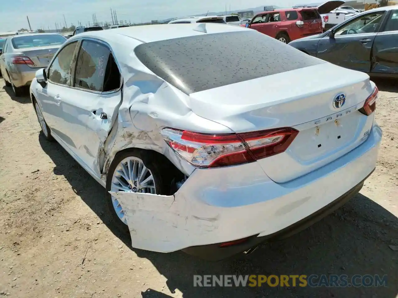 3 Photograph of a damaged car 4T1F31AK0LU524507 TOYOTA CAMRY 2020