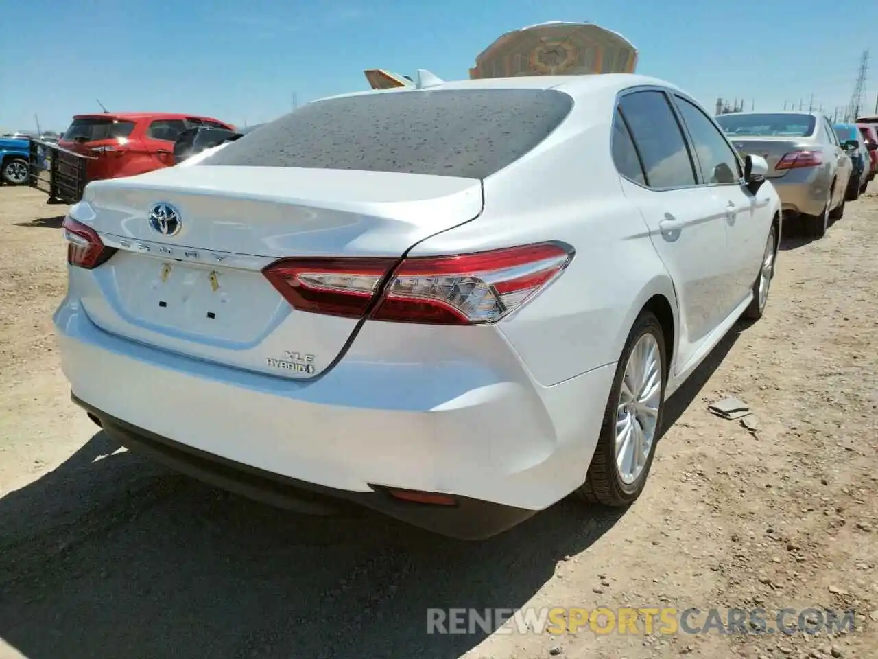 4 Photograph of a damaged car 4T1F31AK0LU524507 TOYOTA CAMRY 2020