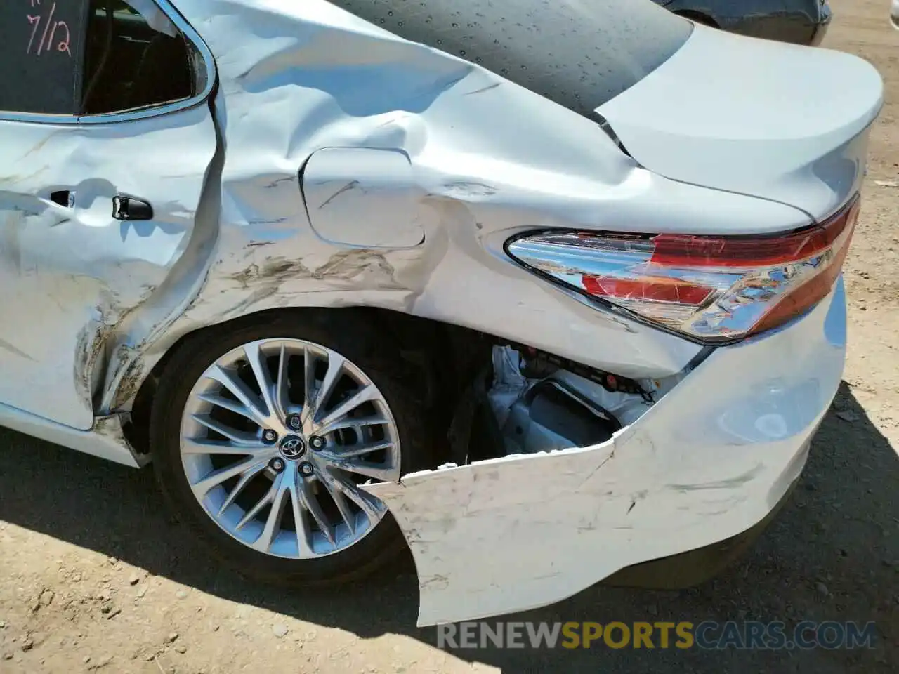 9 Photograph of a damaged car 4T1F31AK0LU524507 TOYOTA CAMRY 2020