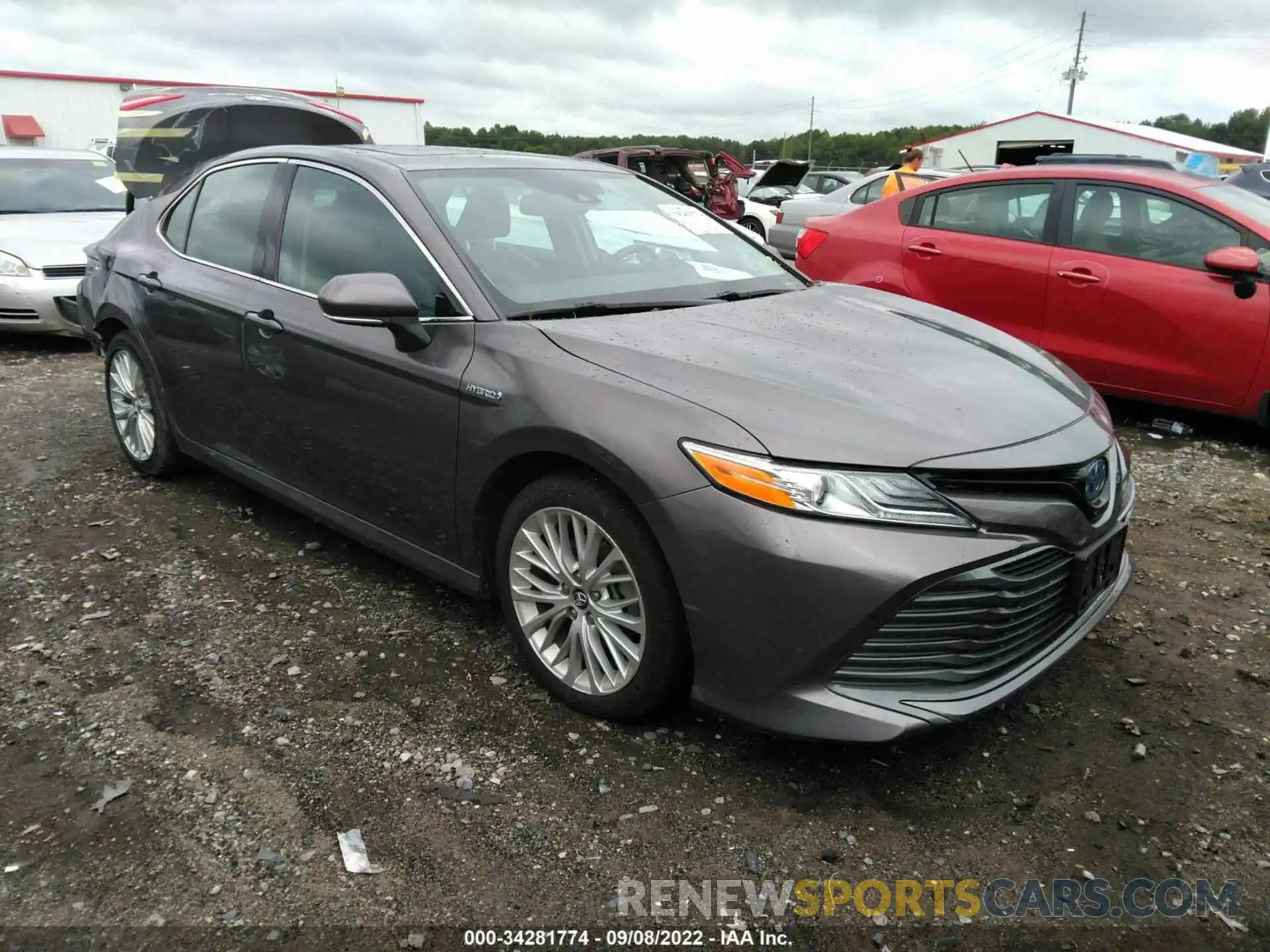 1 Photograph of a damaged car 4T1F31AK0LU525608 TOYOTA CAMRY 2020