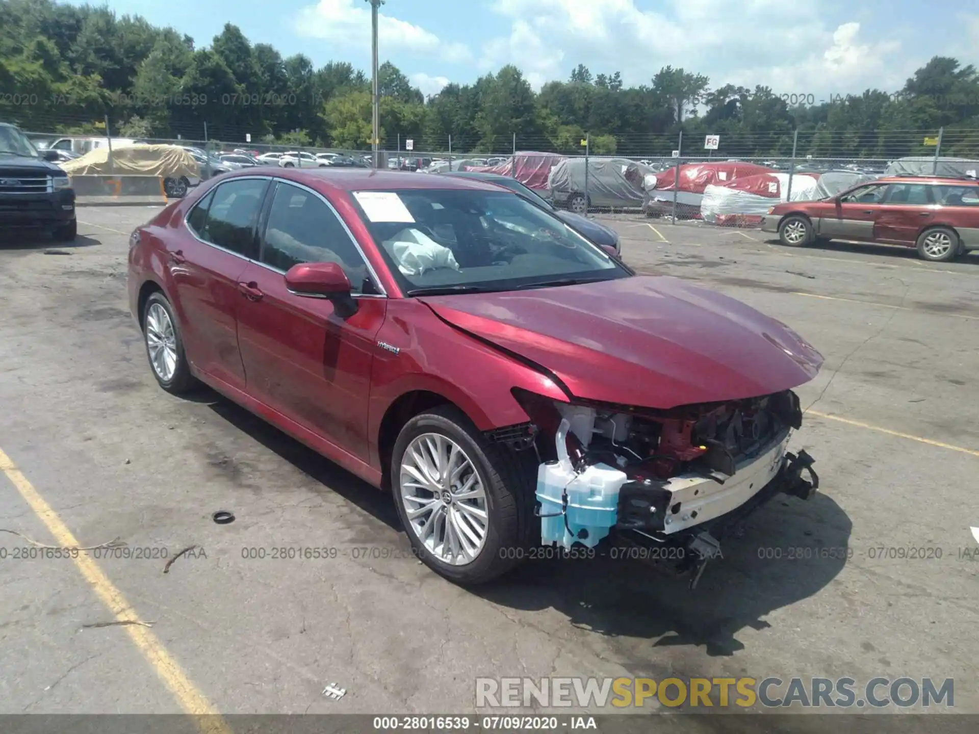 1 Photograph of a damaged car 4T1F31AK0LU526399 TOYOTA CAMRY 2020