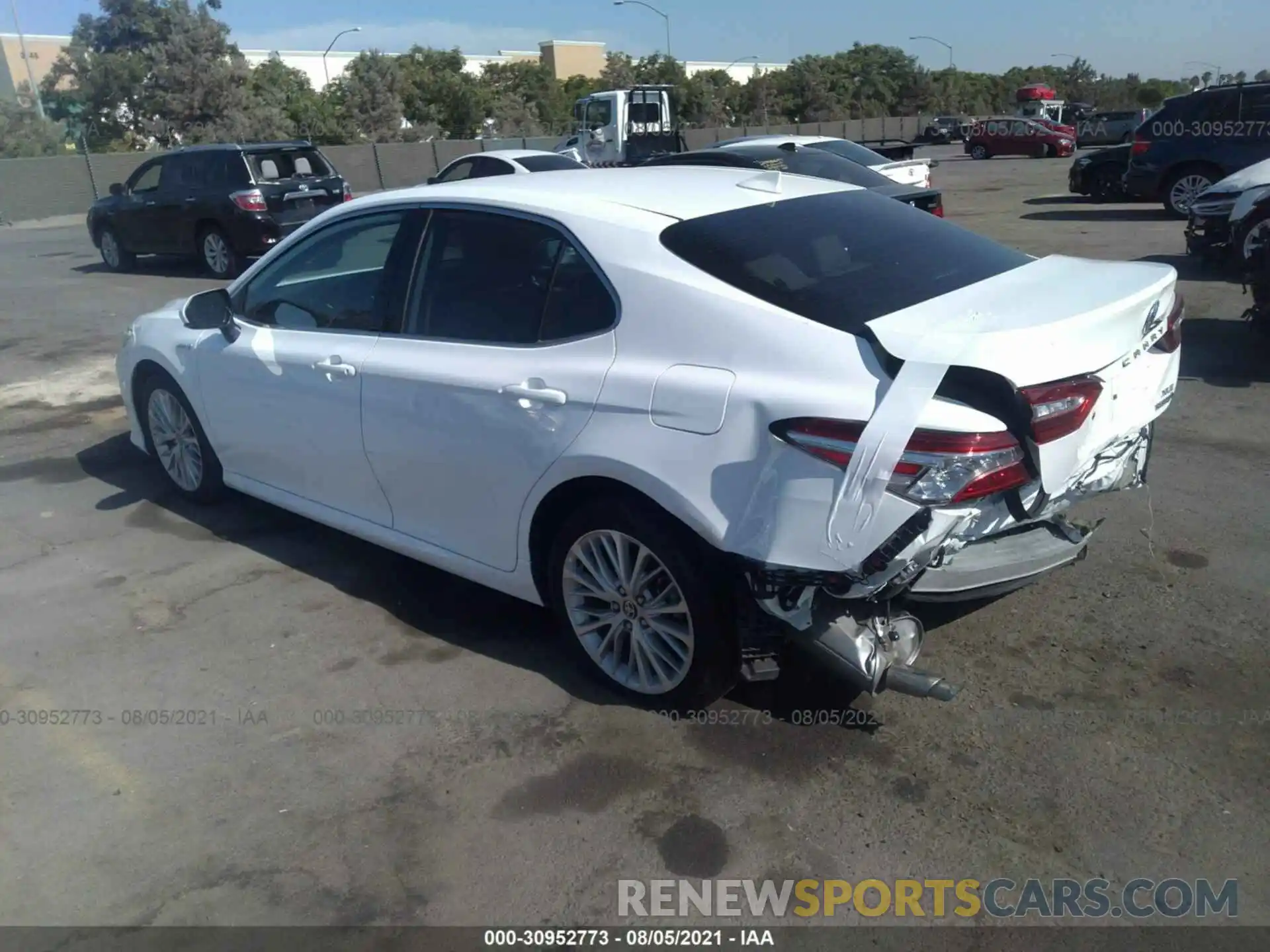 3 Photograph of a damaged car 4T1F31AK0LU537483 TOYOTA CAMRY 2020