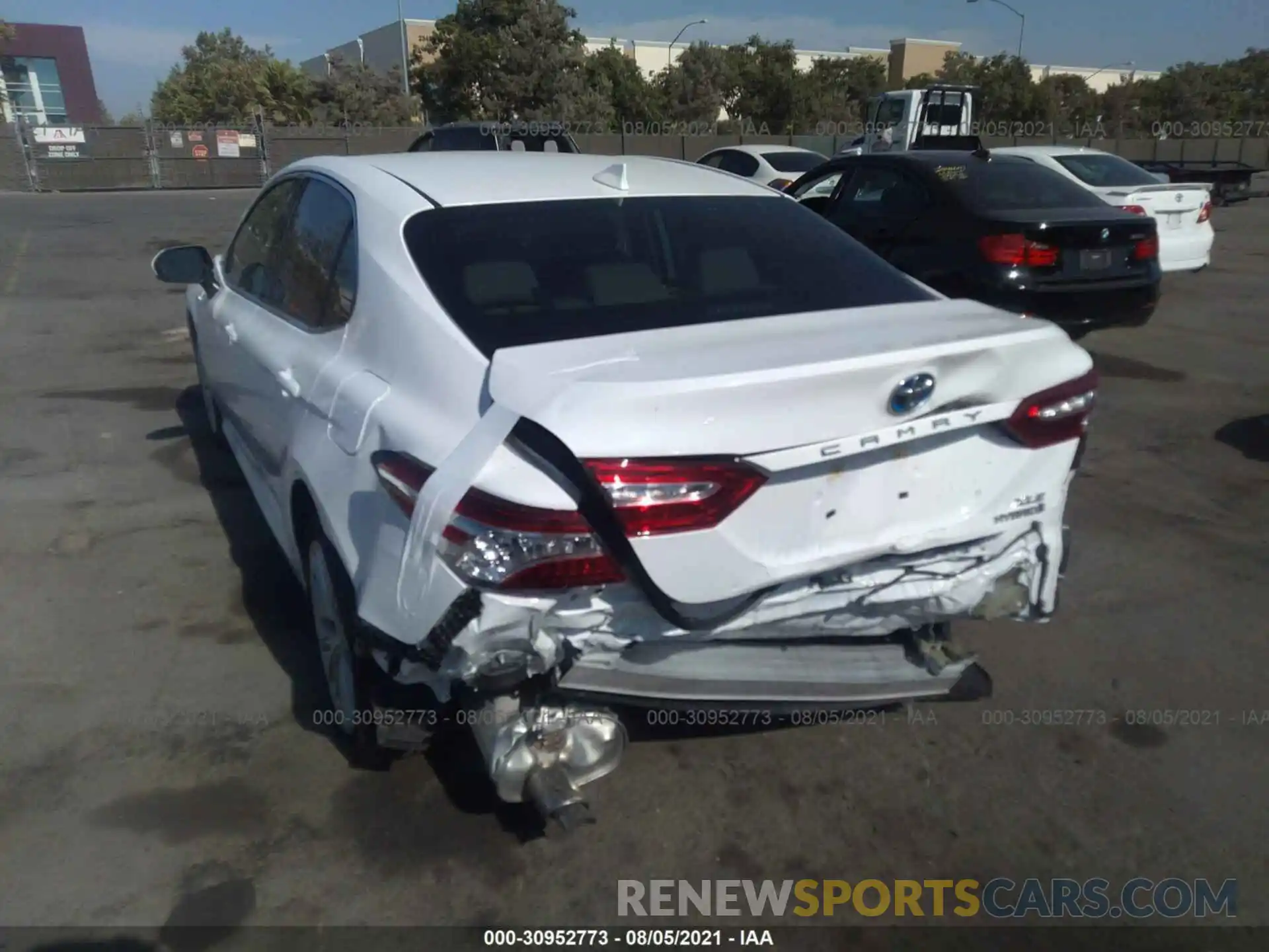 6 Photograph of a damaged car 4T1F31AK0LU537483 TOYOTA CAMRY 2020