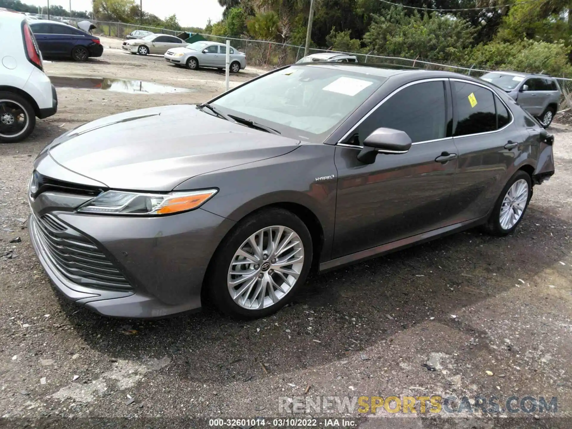 2 Photograph of a damaged car 4T1F31AK0LU542859 TOYOTA CAMRY 2020