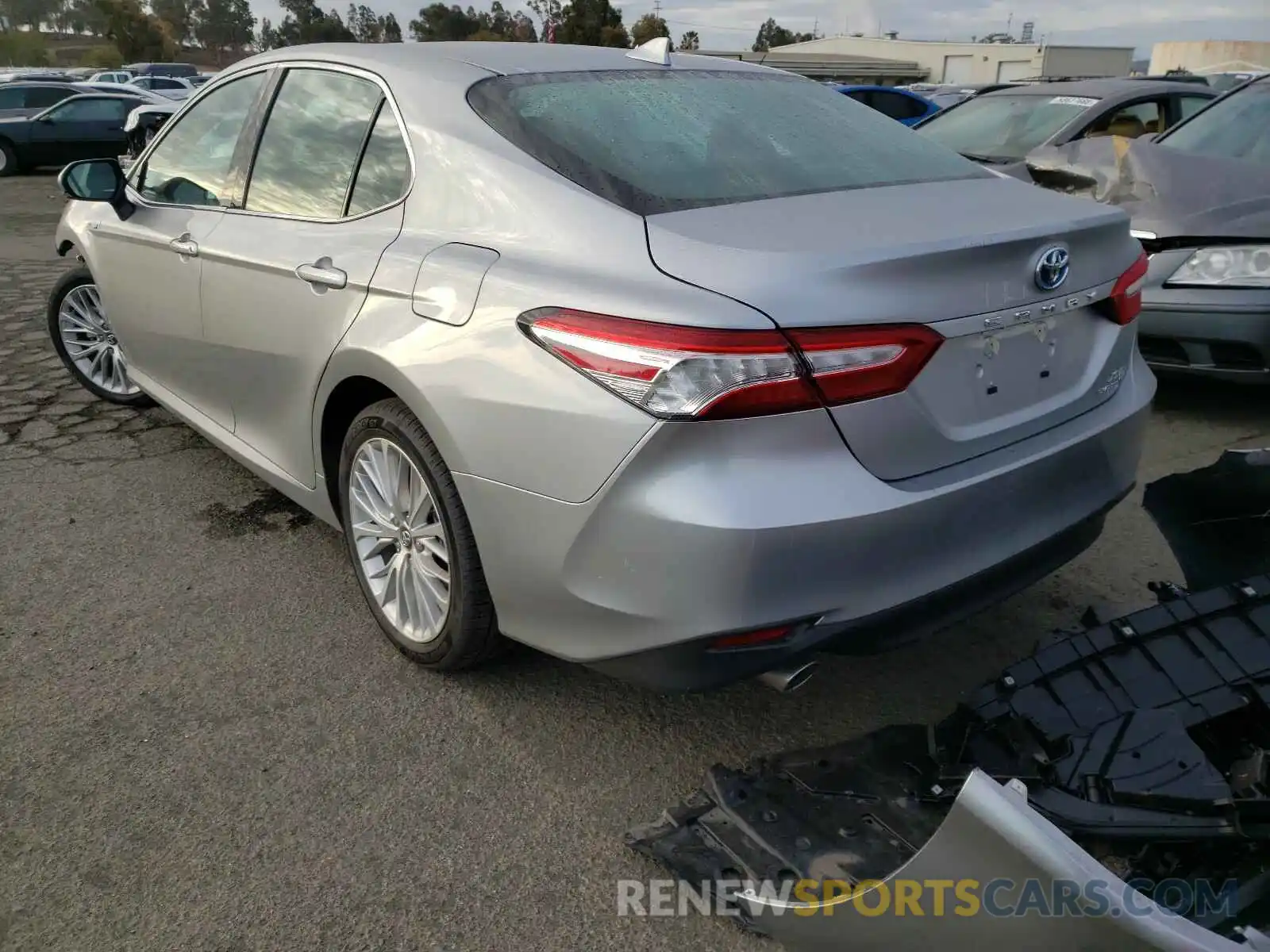 3 Photograph of a damaged car 4T1F31AK1LU531109 TOYOTA CAMRY 2020