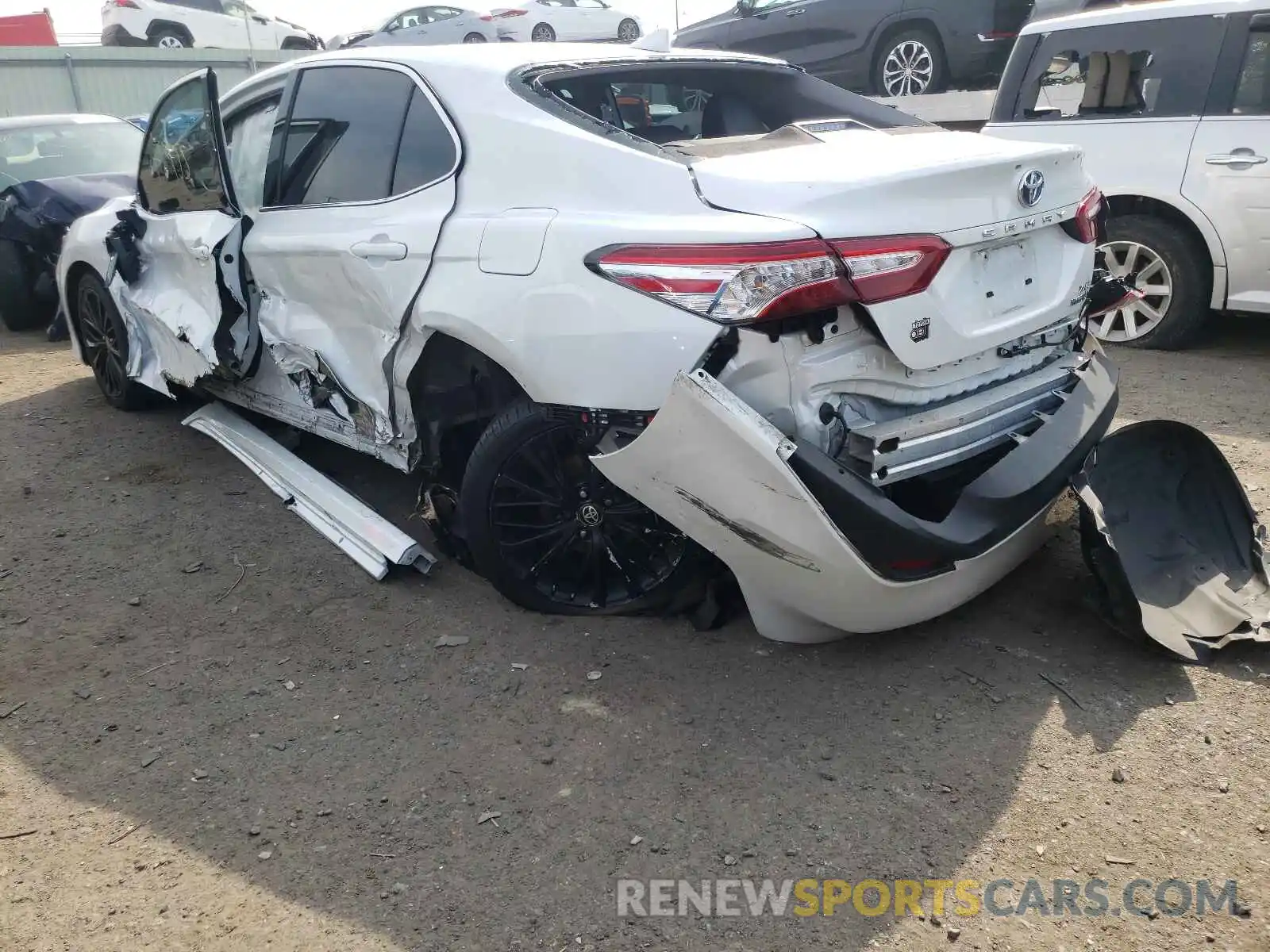 3 Photograph of a damaged car 4T1F31AK1LU536004 TOYOTA CAMRY 2020