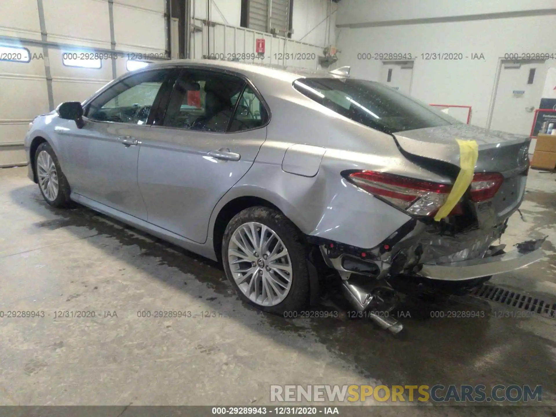 3 Photograph of a damaged car 4T1F31AK1LU543700 TOYOTA CAMRY 2020