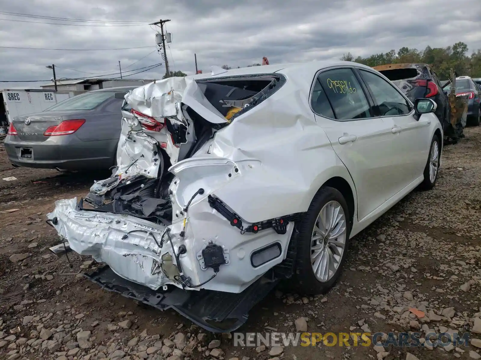 4 Photograph of a damaged car 4T1F31AK1LU544779 TOYOTA CAMRY 2020