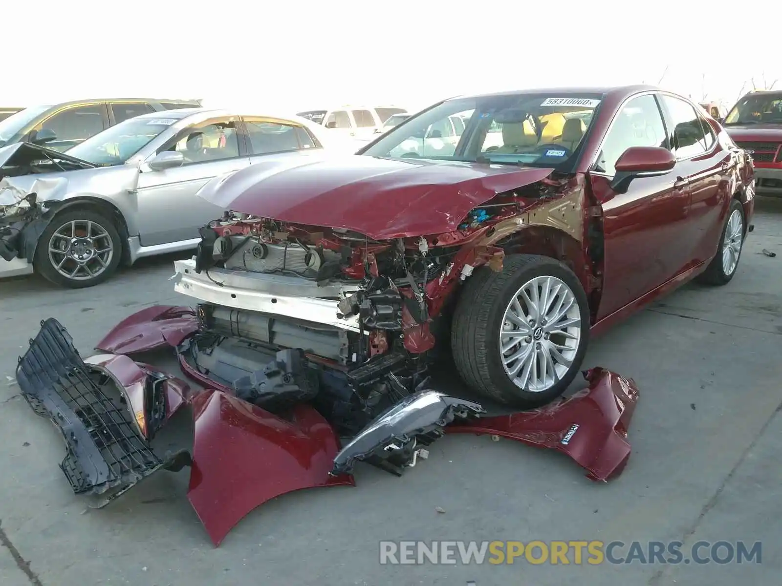 2 Photograph of a damaged car 4T1F31AK2LU009170 TOYOTA CAMRY 2020