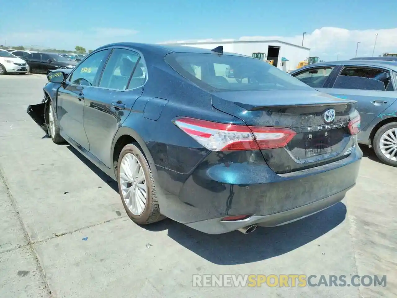 3 Photograph of a damaged car 4T1F31AK2LU009315 TOYOTA CAMRY 2020