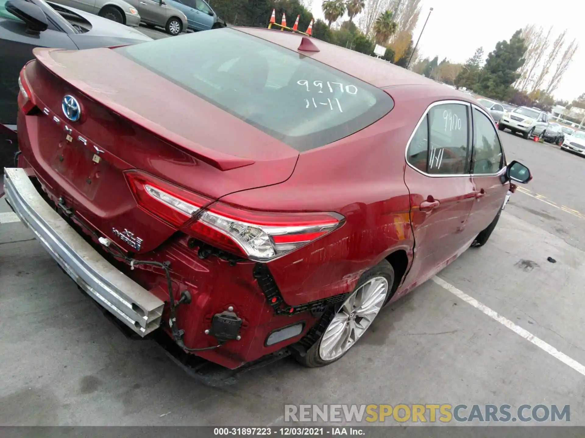 4 Photograph of a damaged car 4T1F31AK2LU012912 TOYOTA CAMRY 2020