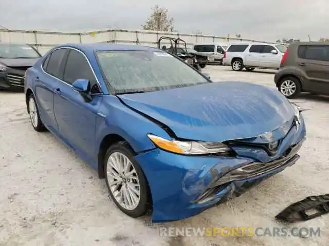 1 Photograph of a damaged car 4T1F31AK2LU018452 TOYOTA CAMRY 2020