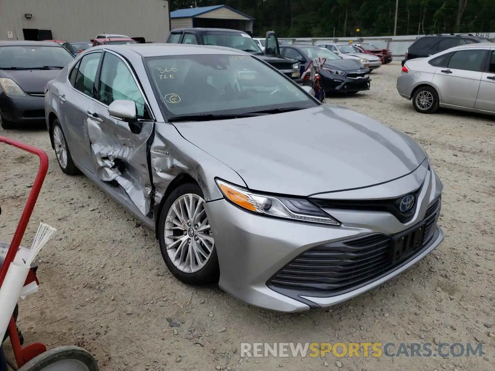 1 Photograph of a damaged car 4T1F31AK2LU519597 TOYOTA CAMRY 2020