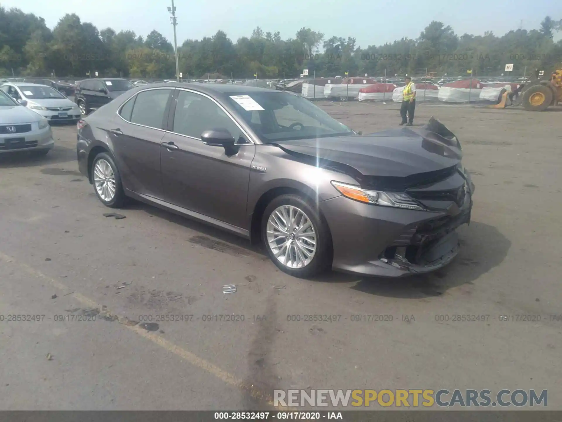 1 Photograph of a damaged car 4T1F31AK2LU522404 TOYOTA CAMRY 2020