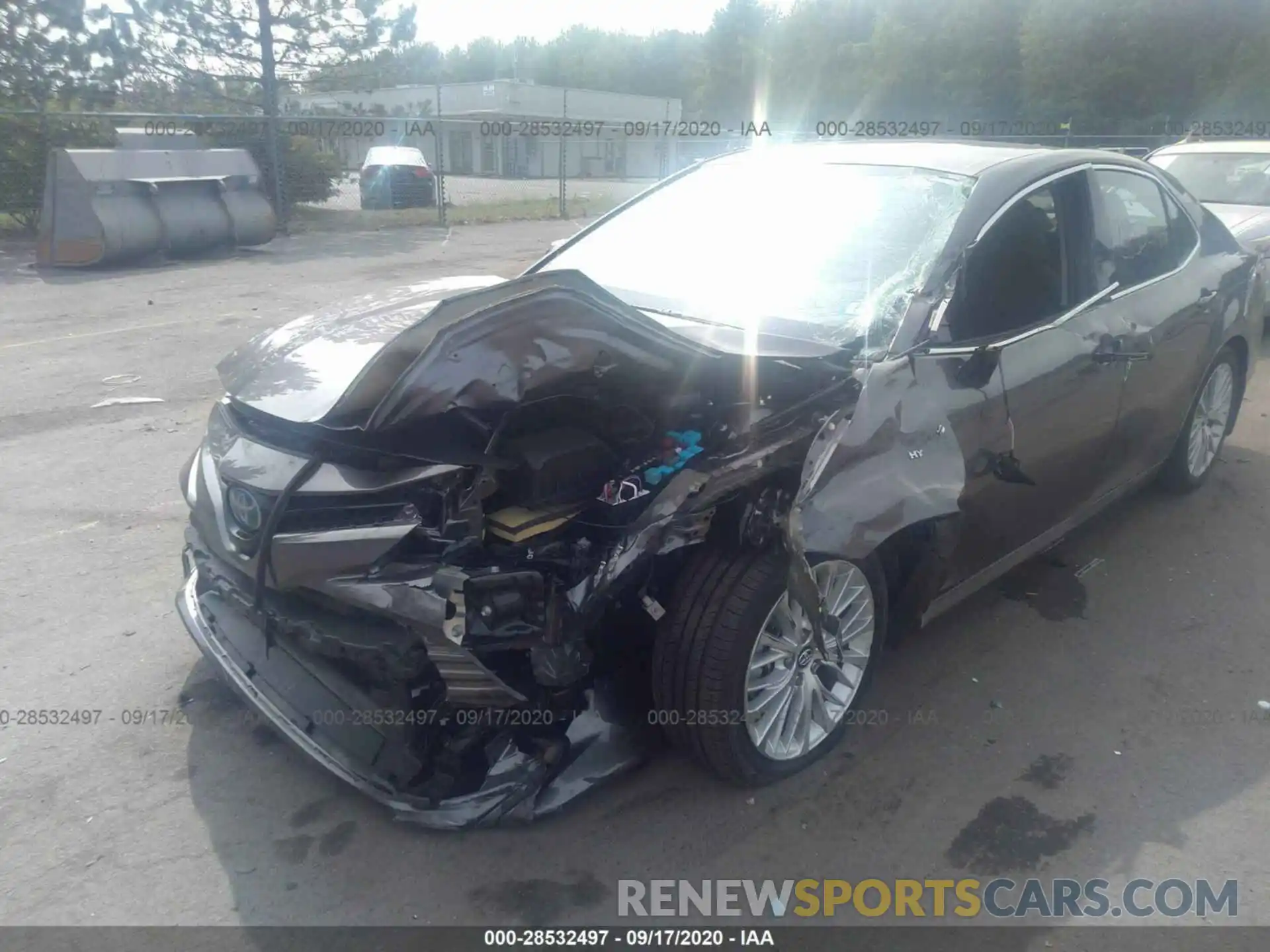 6 Photograph of a damaged car 4T1F31AK2LU522404 TOYOTA CAMRY 2020