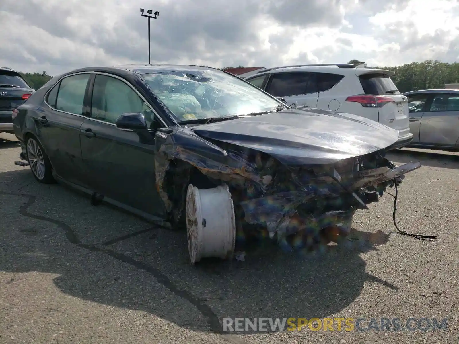 1 Photograph of a damaged car 4T1F31AK2LU538571 TOYOTA CAMRY 2020