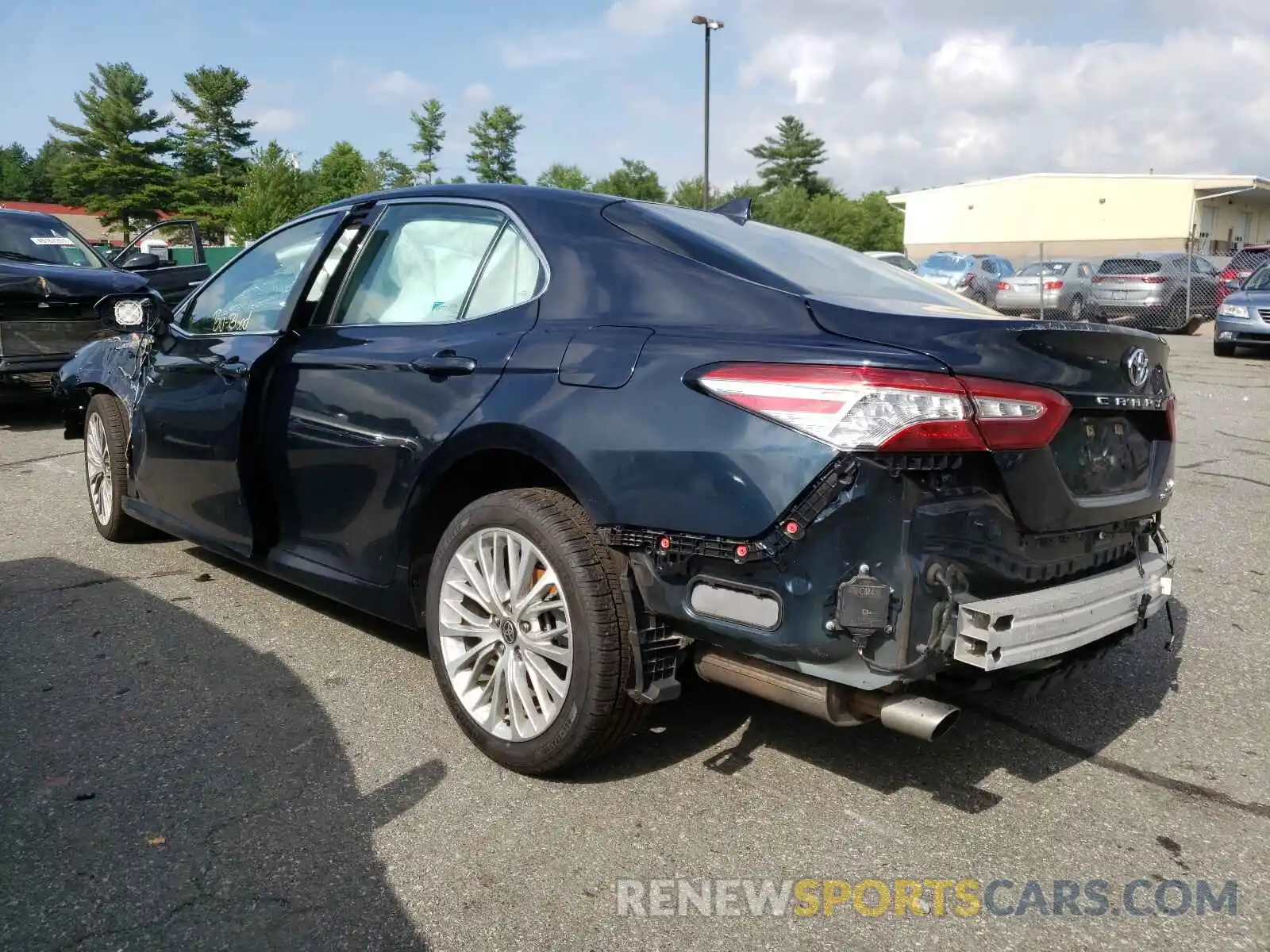 3 Photograph of a damaged car 4T1F31AK2LU538571 TOYOTA CAMRY 2020