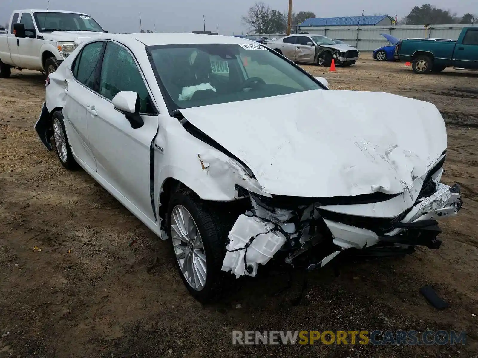 1 Photograph of a damaged car 4T1F31AK2LU539932 TOYOTA CAMRY 2020