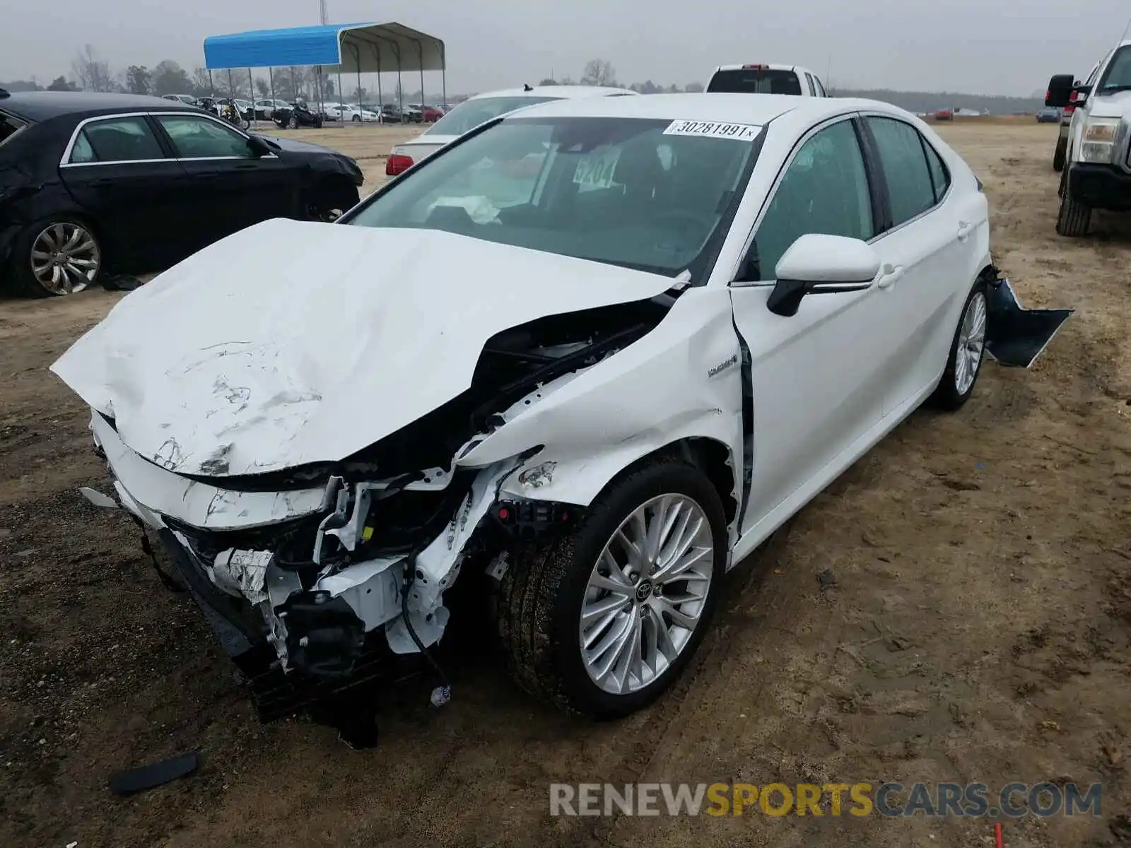 2 Photograph of a damaged car 4T1F31AK2LU539932 TOYOTA CAMRY 2020