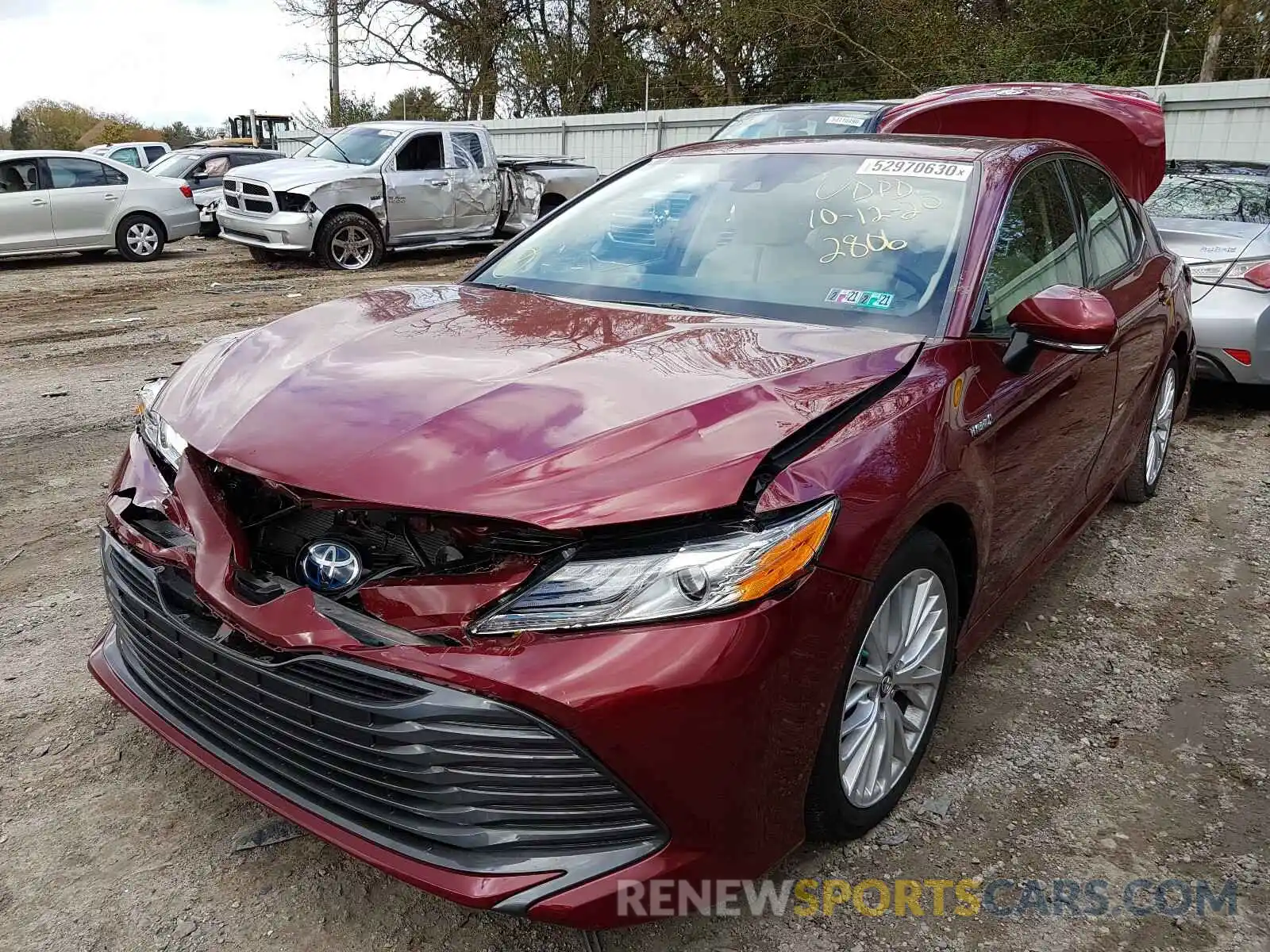 2 Photograph of a damaged car 4T1F31AK3LU012806 TOYOTA CAMRY 2020