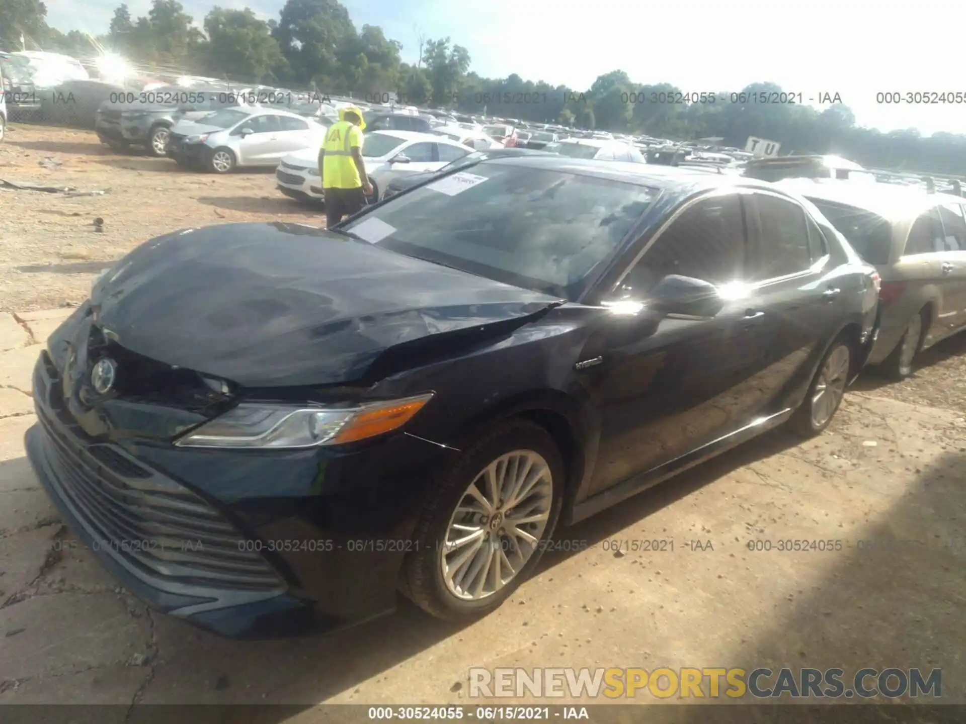 2 Photograph of a damaged car 4T1F31AK3LU014328 TOYOTA CAMRY 2020