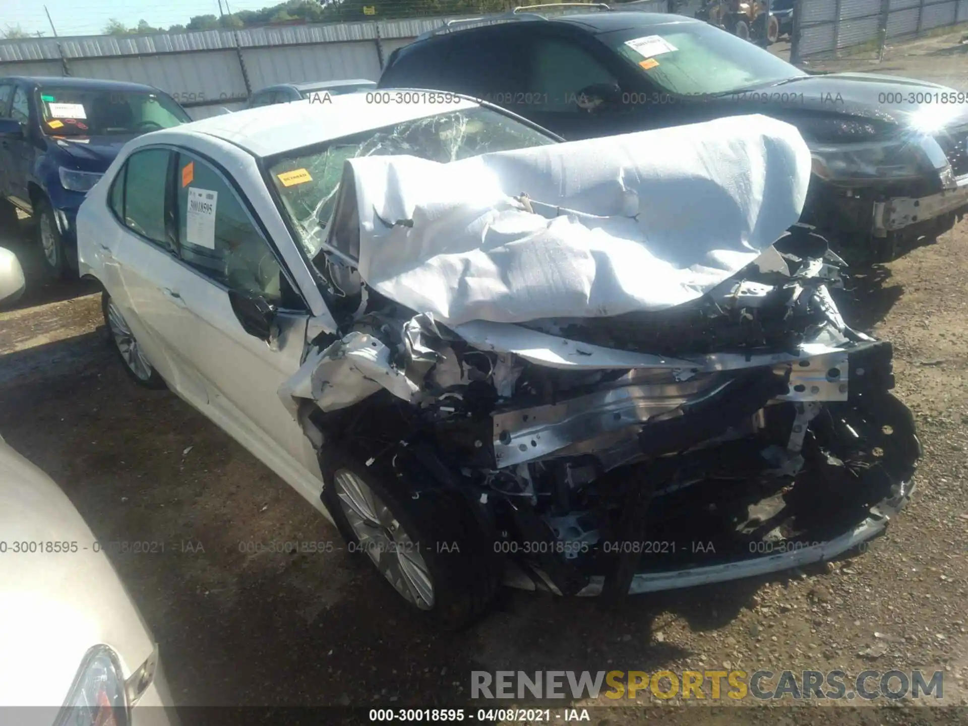 1 Photograph of a damaged car 4T1F31AK3LU536618 TOYOTA CAMRY 2020