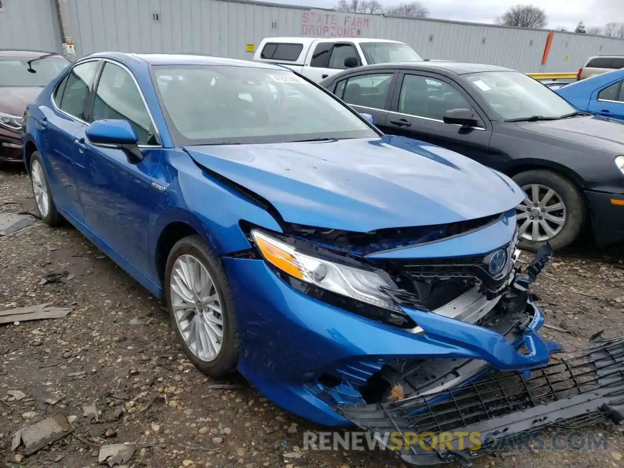 1 Photograph of a damaged car 4T1F31AK4LU015505 TOYOTA CAMRY 2020