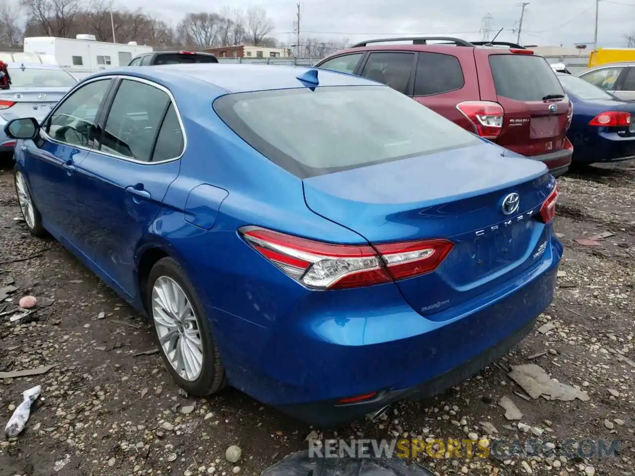 3 Photograph of a damaged car 4T1F31AK4LU015505 TOYOTA CAMRY 2020