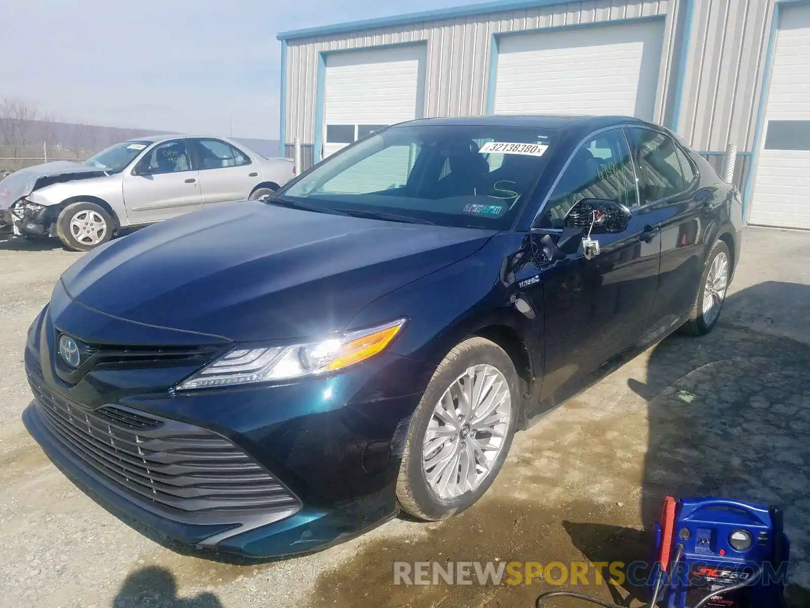 2 Photograph of a damaged car 4T1F31AK4LU519777 TOYOTA CAMRY 2020