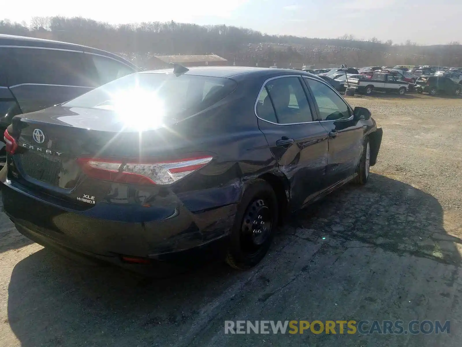 4 Photograph of a damaged car 4T1F31AK4LU519777 TOYOTA CAMRY 2020