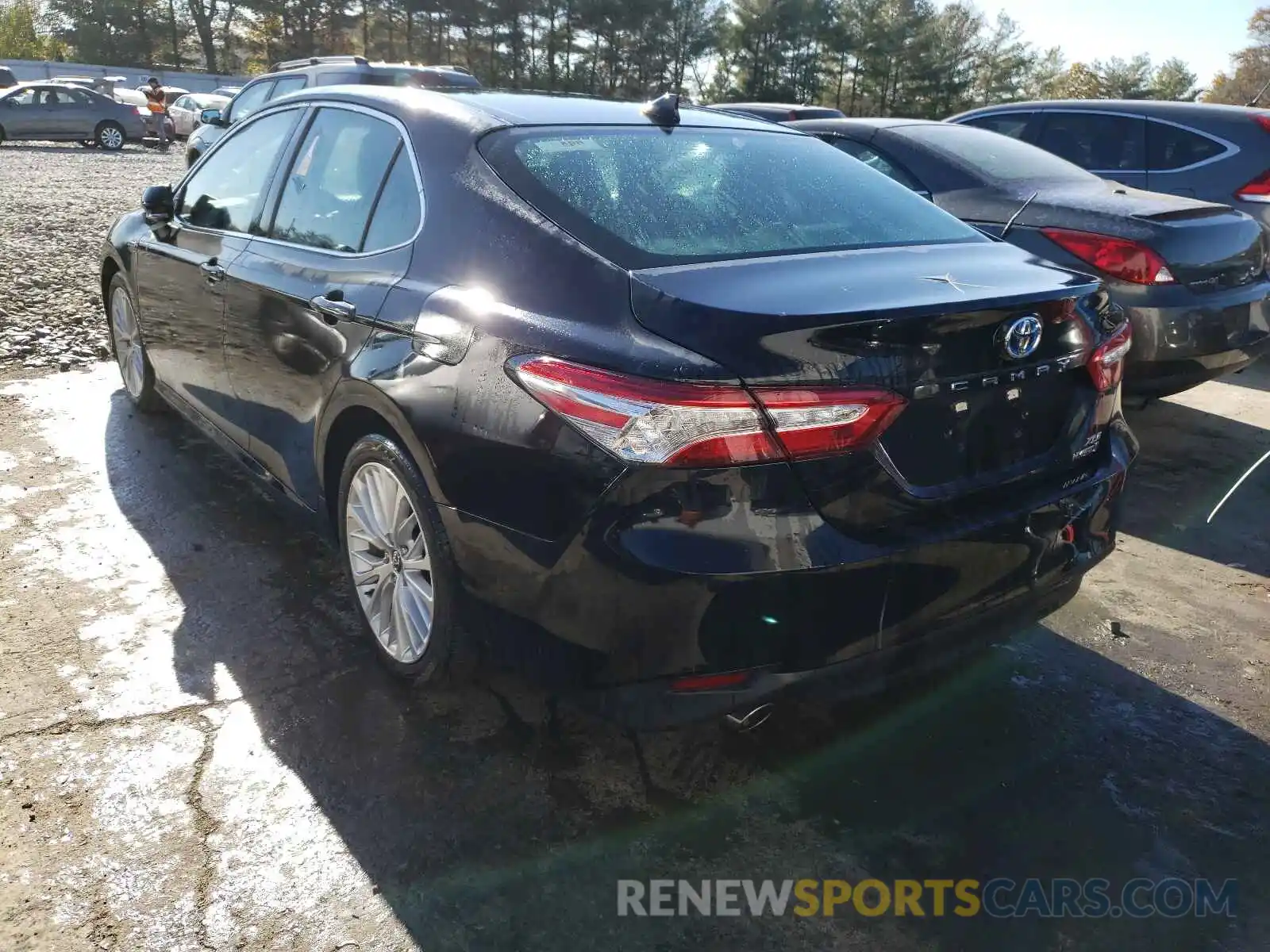 3 Photograph of a damaged car 4T1F31AK4LU521304 TOYOTA CAMRY 2020