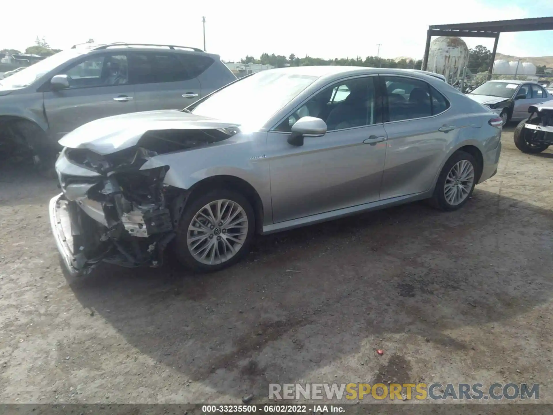 2 Photograph of a damaged car 4T1F31AK4LU523781 TOYOTA CAMRY 2020