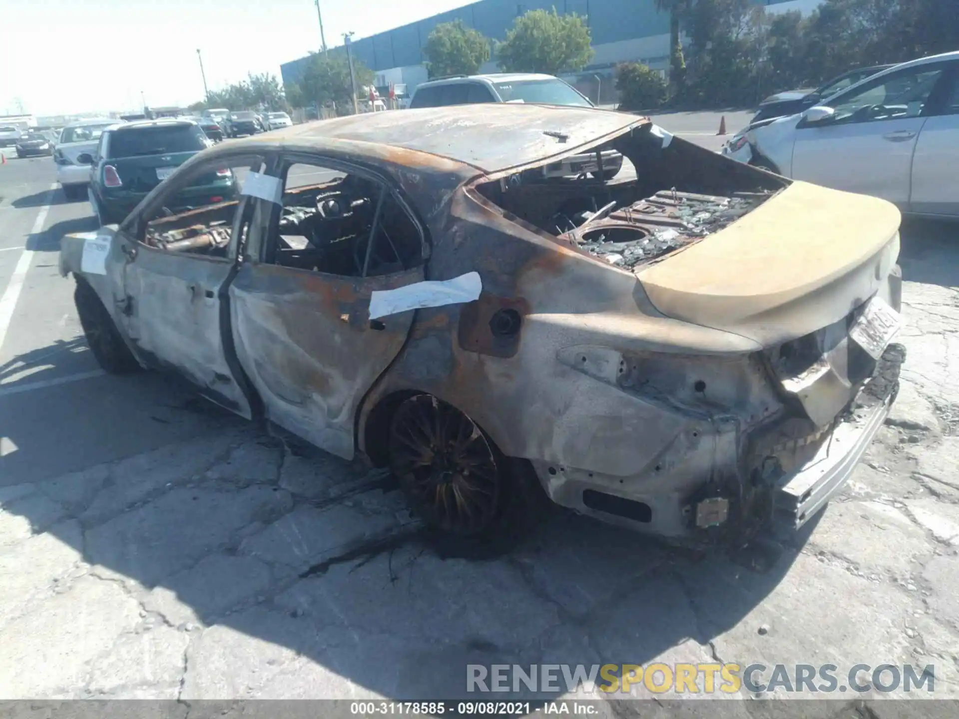 3 Photograph of a damaged car 4T1F31AK4LU532545 TOYOTA CAMRY 2020