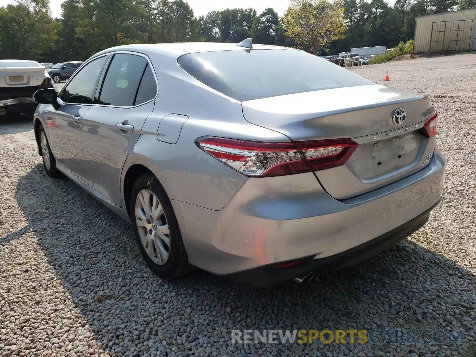 3 Photograph of a damaged car 4T1F31AK4LU535171 TOYOTA CAMRY 2020