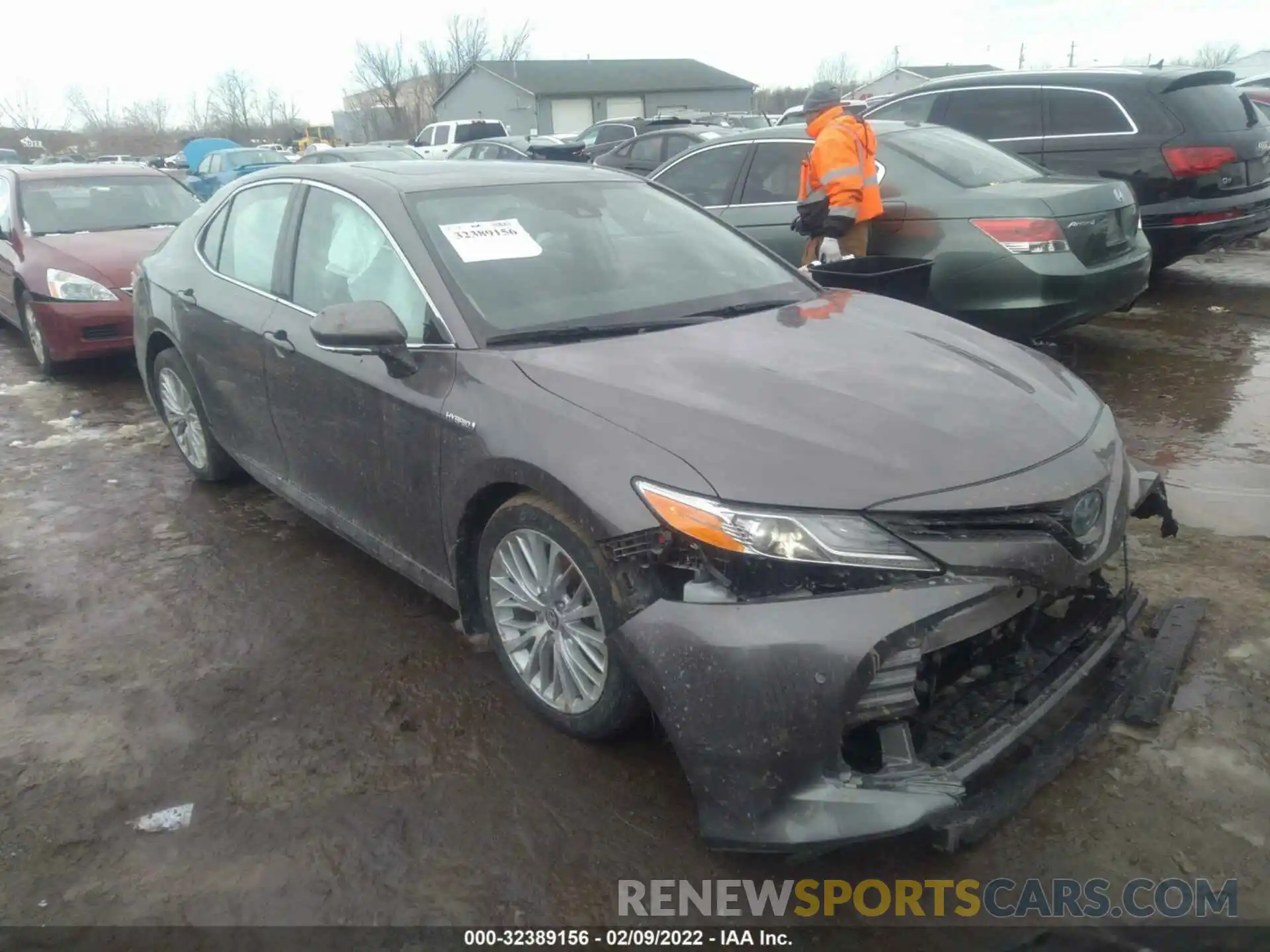 1 Photograph of a damaged car 4T1F31AK4LU536644 TOYOTA CAMRY 2020