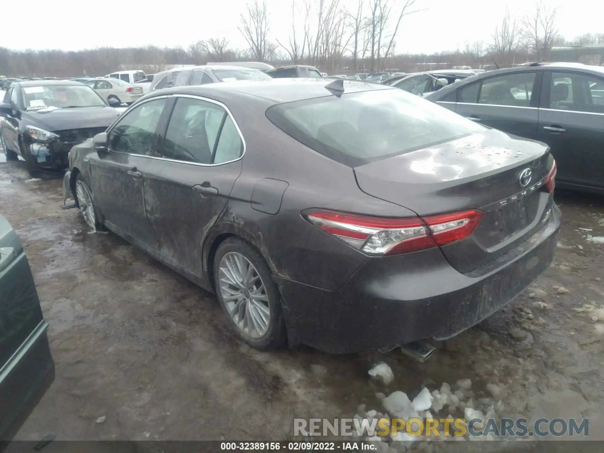 3 Photograph of a damaged car 4T1F31AK4LU536644 TOYOTA CAMRY 2020