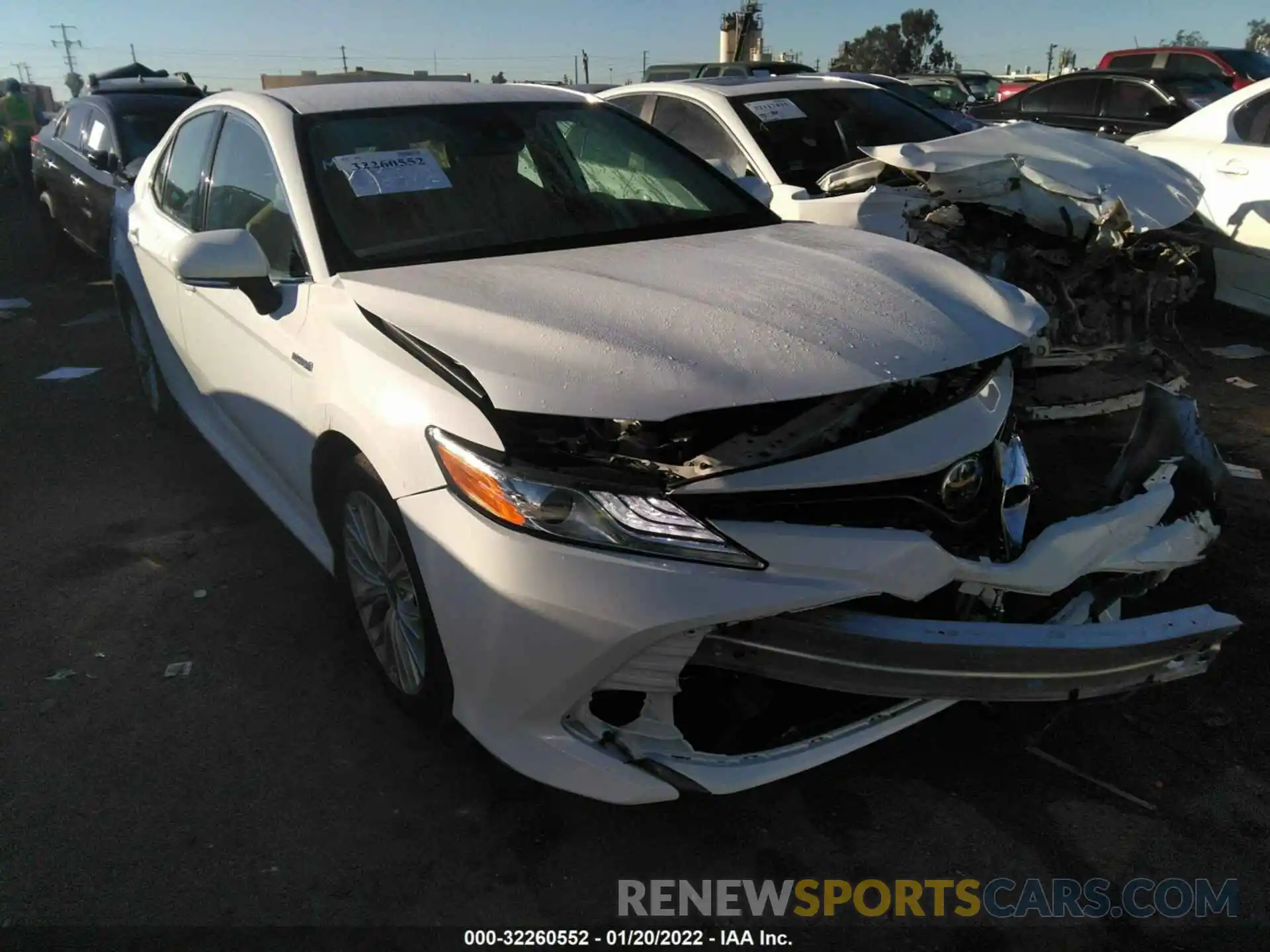 1 Photograph of a damaged car 4T1F31AK4LU543741 TOYOTA CAMRY 2020