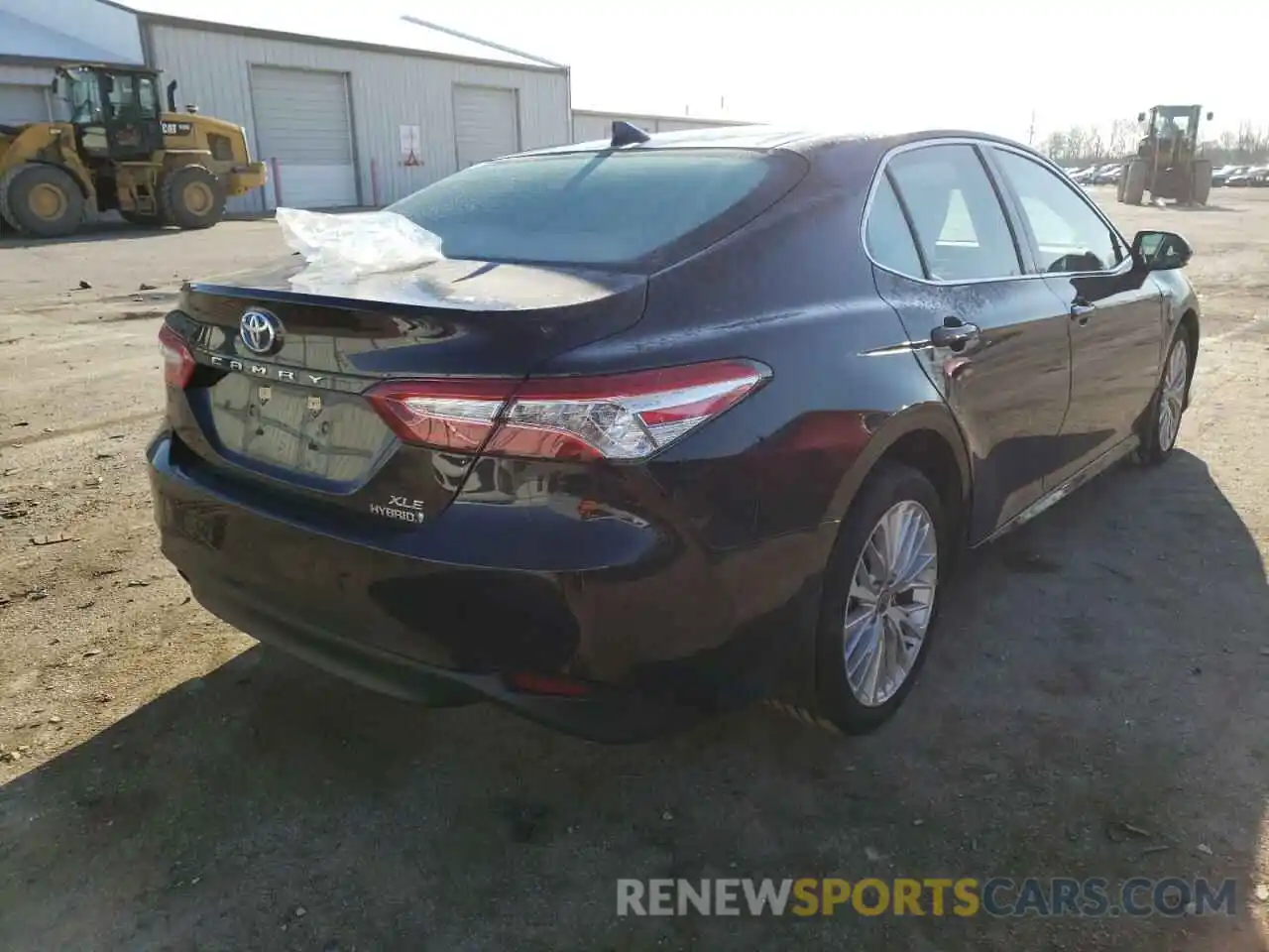 4 Photograph of a damaged car 4T1F31AK4LU545067 TOYOTA CAMRY 2020