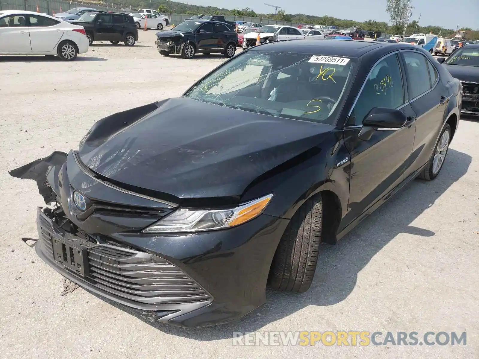 2 Photograph of a damaged car 4T1F31AK5LU010118 TOYOTA CAMRY 2020