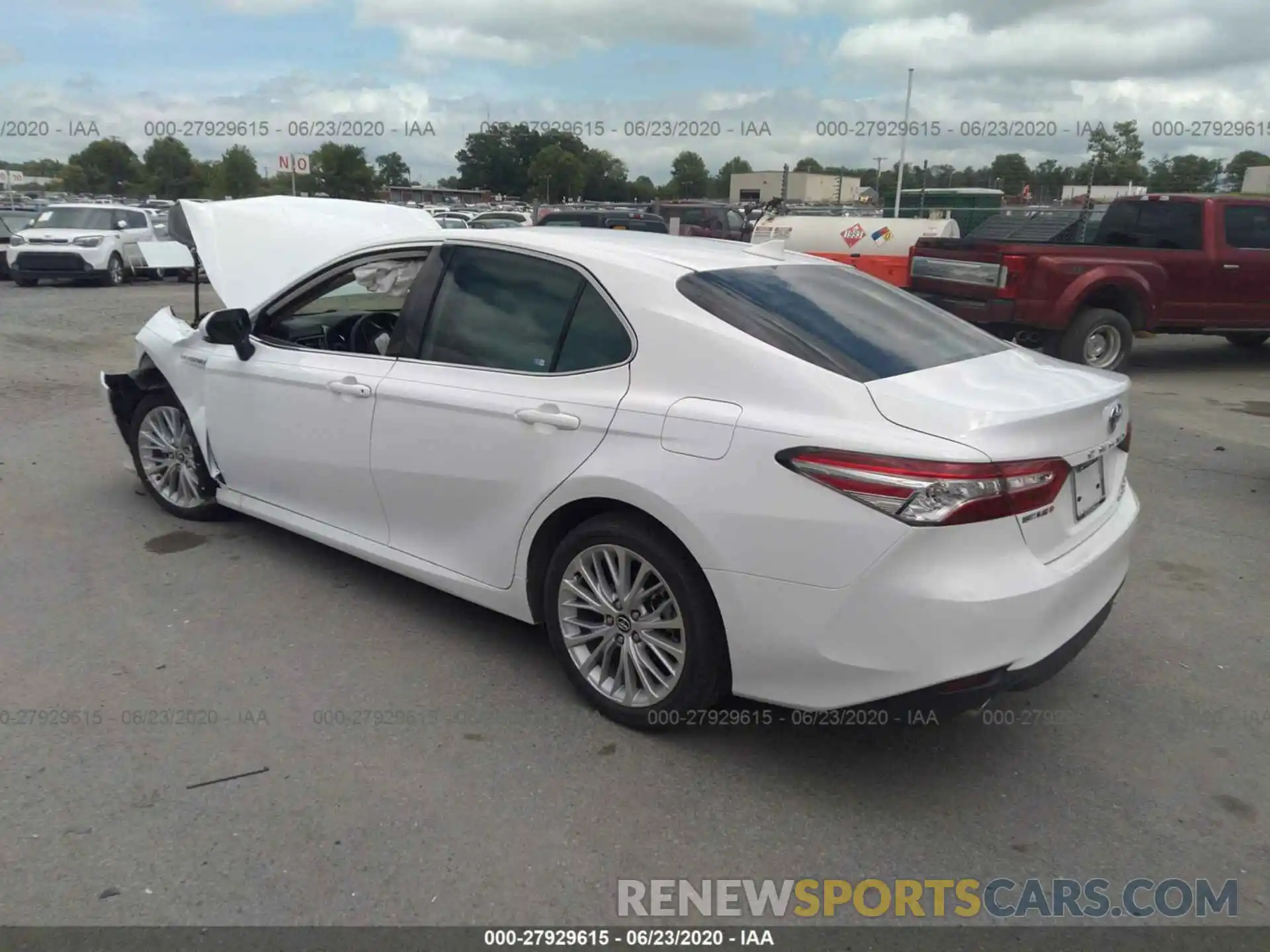 3 Photograph of a damaged car 4T1F31AK5LU011995 TOYOTA CAMRY 2020