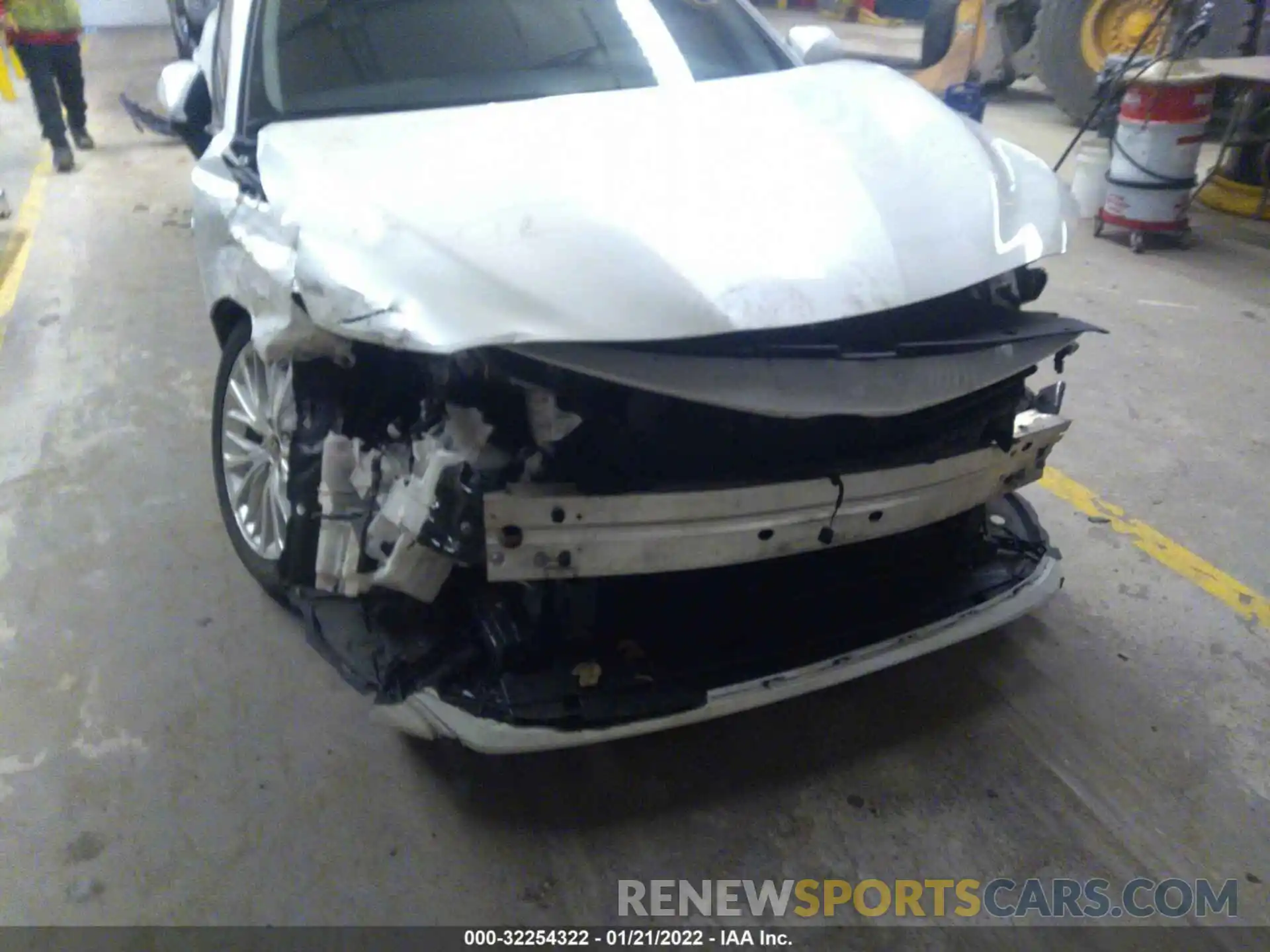 6 Photograph of a damaged car 4T1F31AK5LU529959 TOYOTA CAMRY 2020