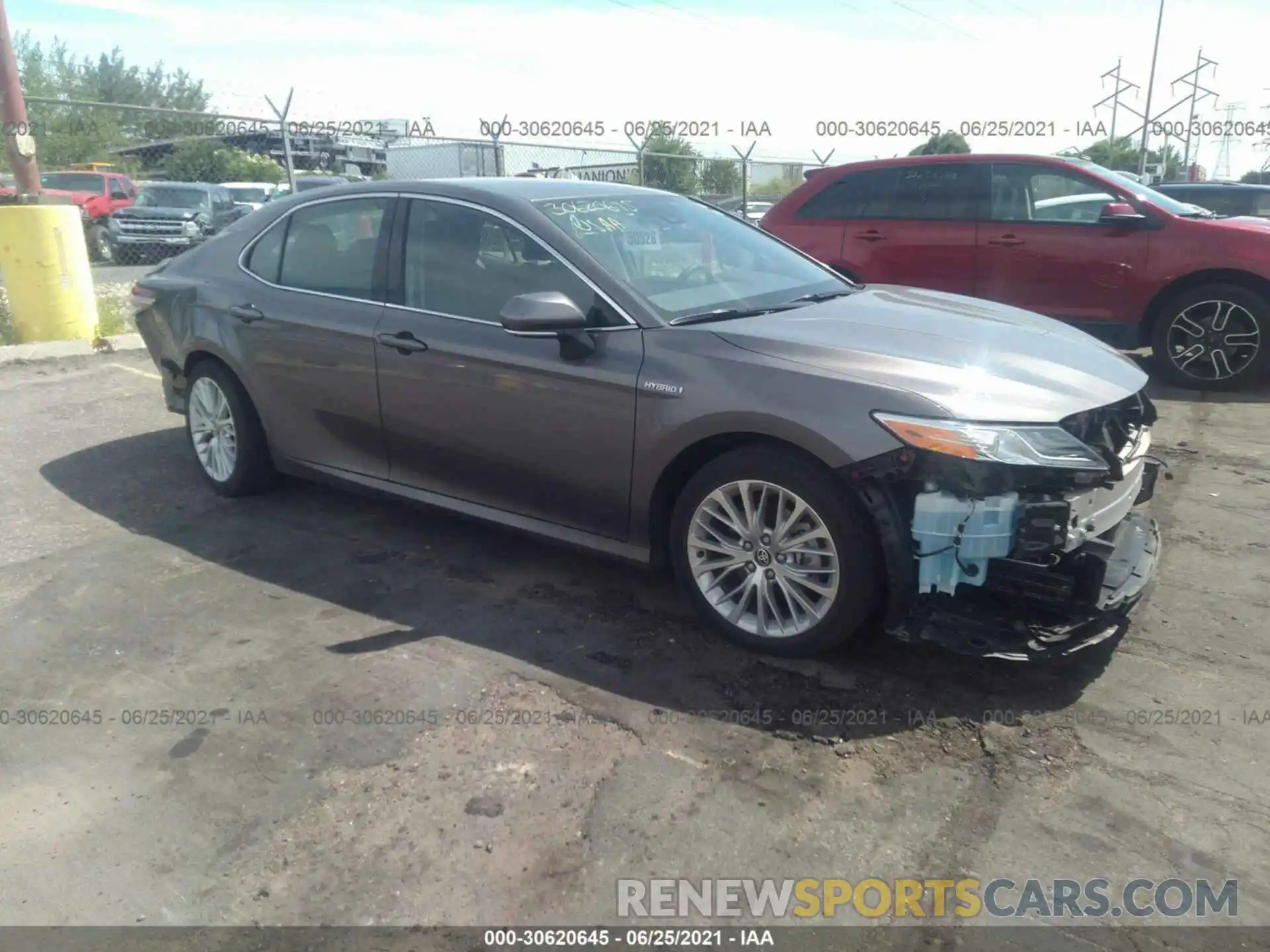 1 Photograph of a damaged car 4T1F31AK5LU535437 TOYOTA CAMRY 2020