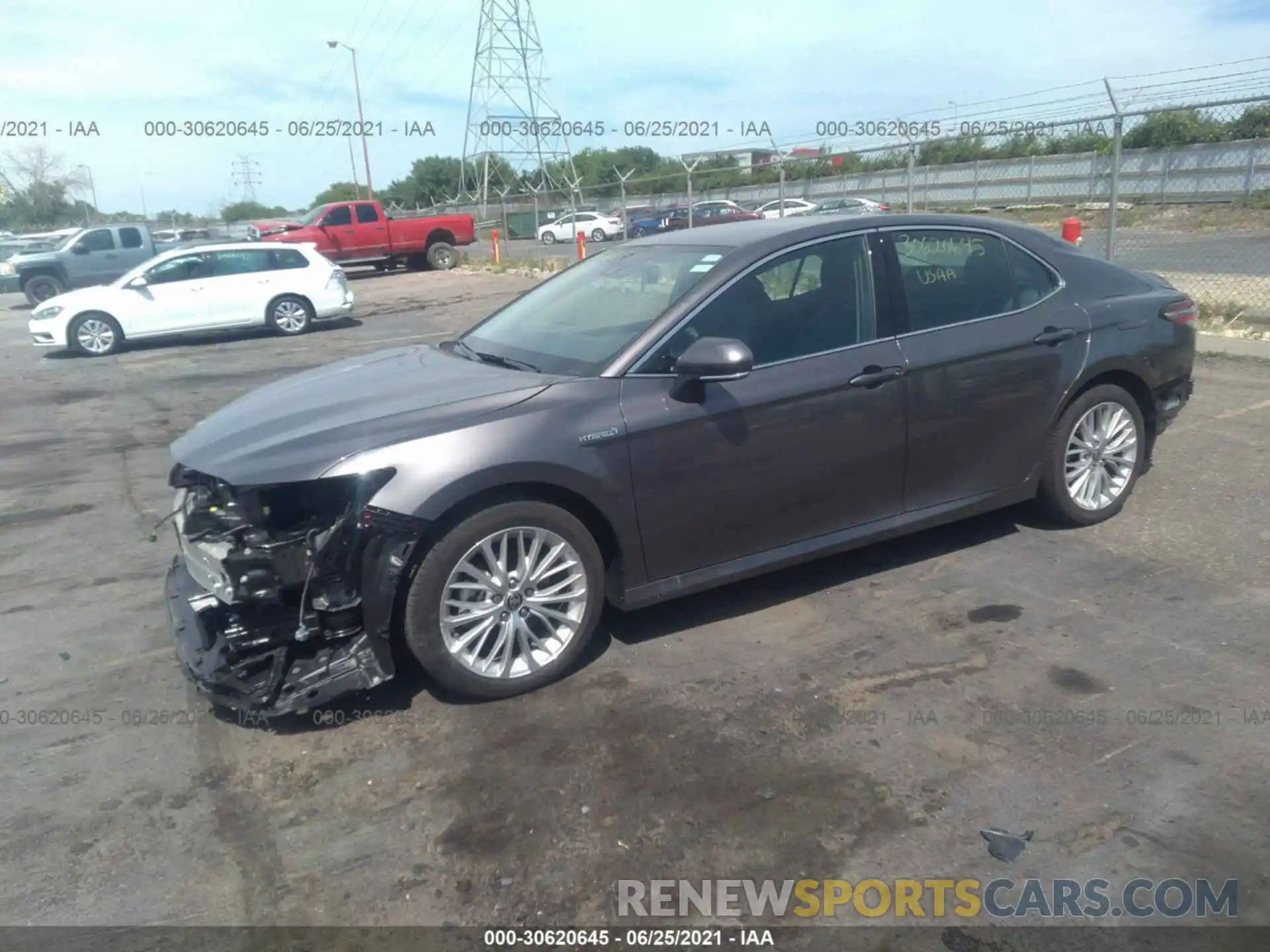 2 Photograph of a damaged car 4T1F31AK5LU535437 TOYOTA CAMRY 2020