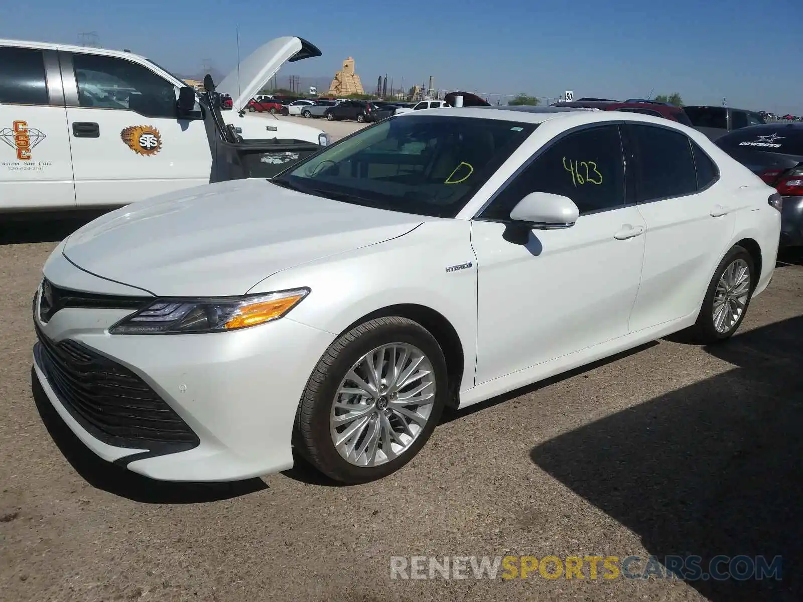 2 Photograph of a damaged car 4T1F31AK6LU010130 TOYOTA CAMRY 2020