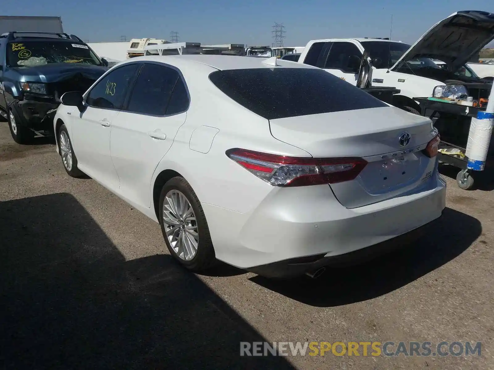 3 Photograph of a damaged car 4T1F31AK6LU010130 TOYOTA CAMRY 2020