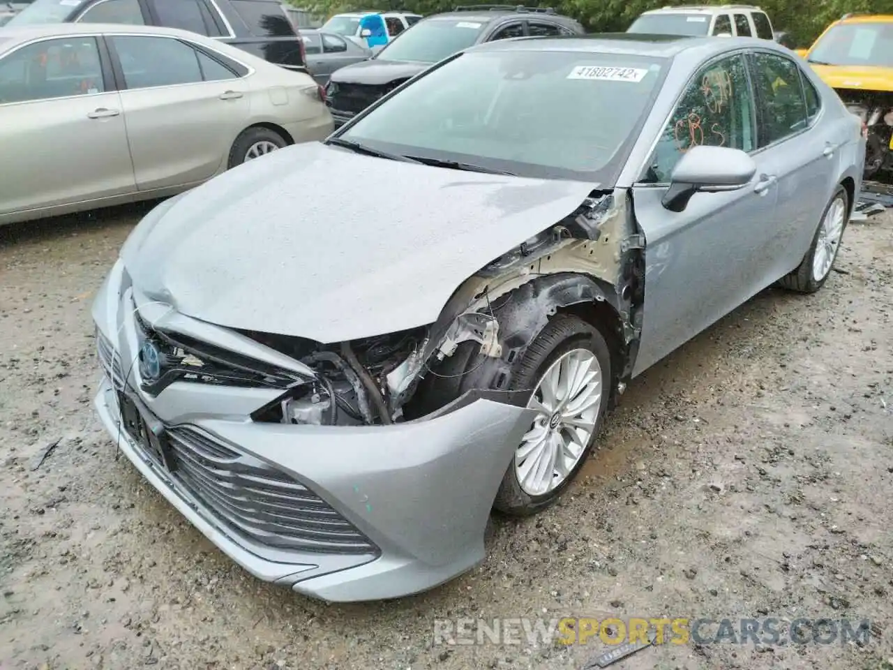 2 Photograph of a damaged car 4T1F31AK6LU522499 TOYOTA CAMRY 2020