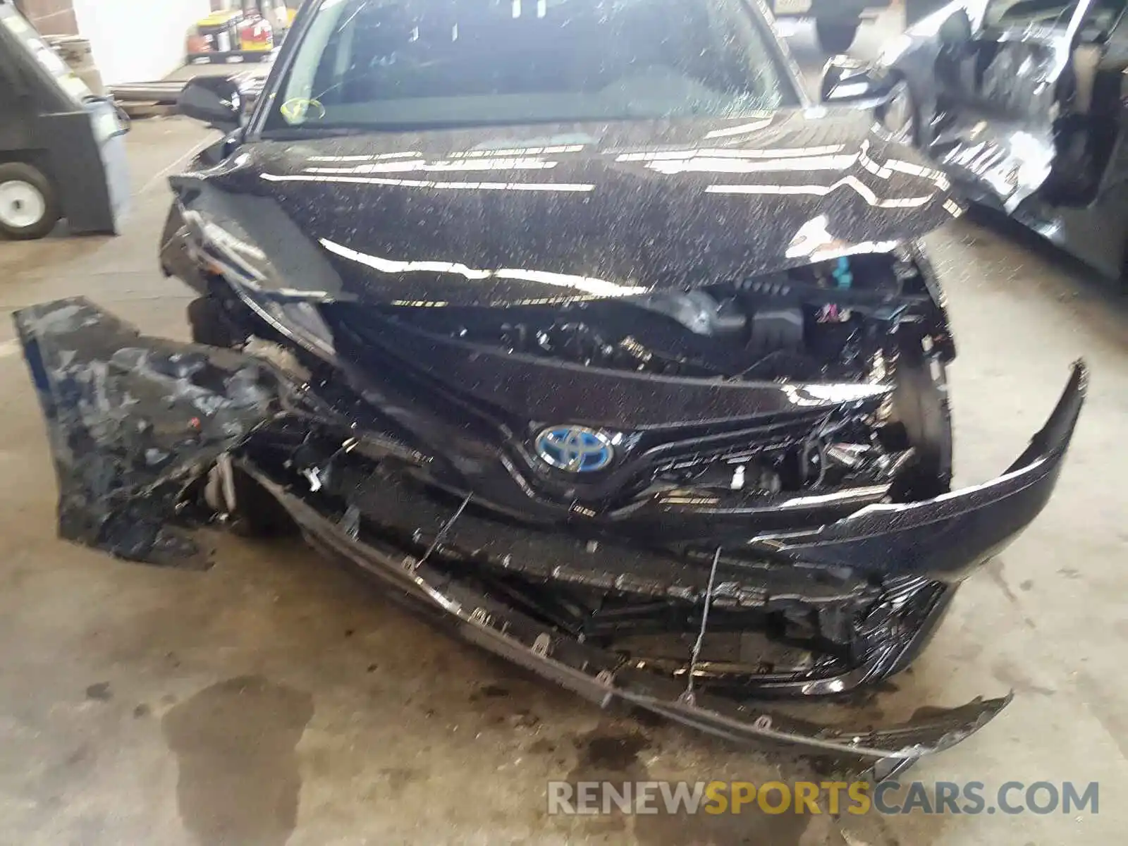 9 Photograph of a damaged car 4T1F31AK6LU523426 TOYOTA CAMRY 2020