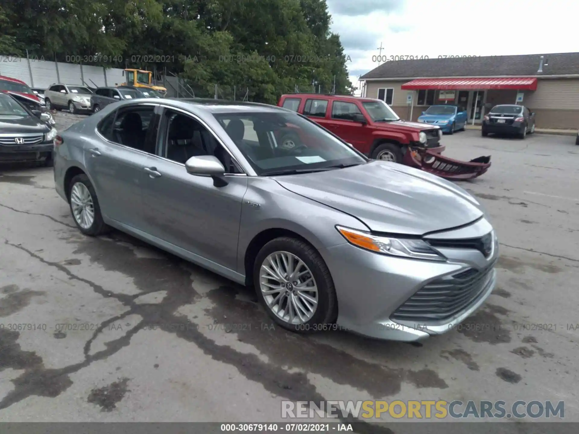 1 Photograph of a damaged car 4T1F31AK6LU523703 TOYOTA CAMRY 2020