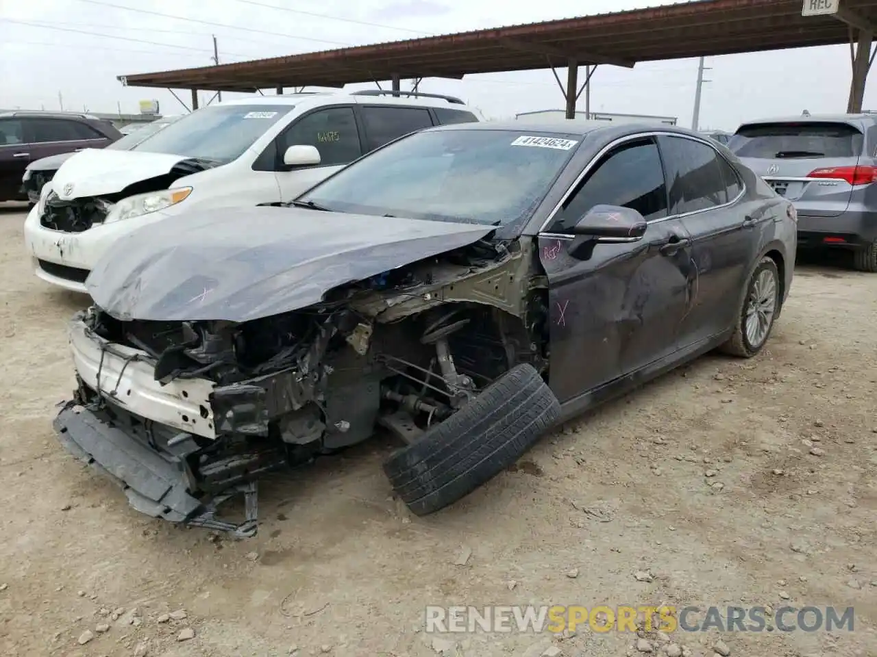 1 Photograph of a damaged car 4T1F31AK6LU523958 TOYOTA CAMRY 2020