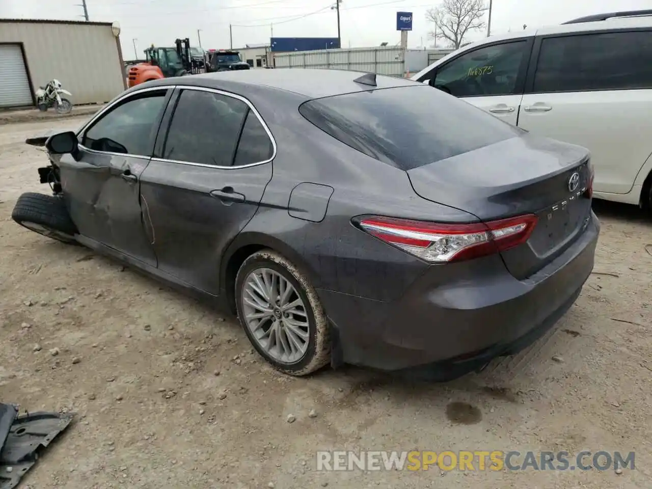 2 Photograph of a damaged car 4T1F31AK6LU523958 TOYOTA CAMRY 2020